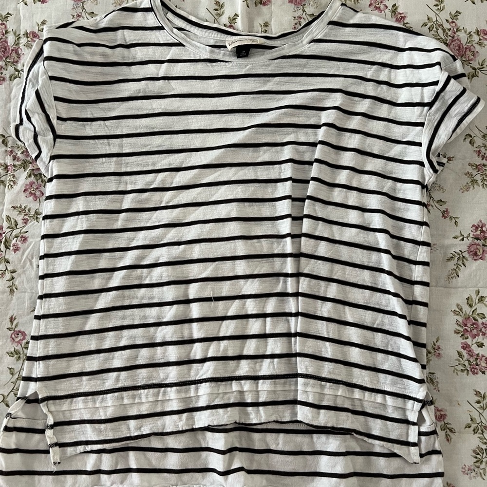 a nice shirt! brand: universal thread
